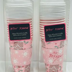 Betsey Johnson Pink Christmas Gingerbread House Paper Coffee To Go Cups